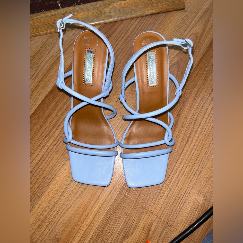 Baby blue small squares toe heels